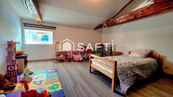 Propriété rénovée avec studio et maison à rénover