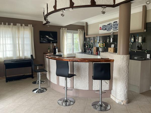 À Vendre Propriété avec Bâtiments en Chaume