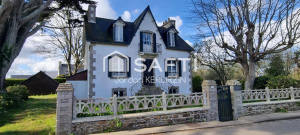 Maison néo bretonne / bourgeoise avec fort potentiel au bourg de Plougasnou