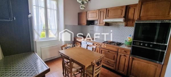 Maison néo bretonne / bourgeoise avec fort potentiel au bourg de Plougasnou