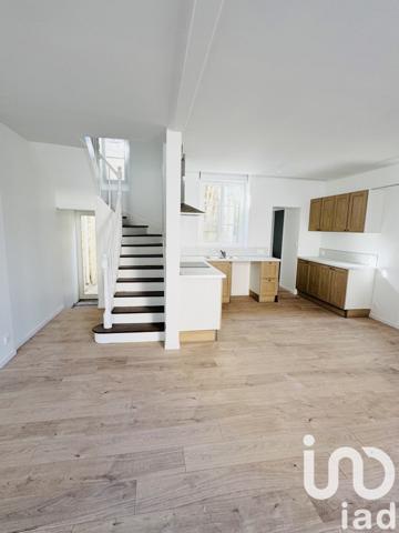 Maison 5 pièces de 100 m² à Saintes (17100)