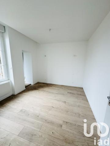 Maison 5 pièces de 100 m² à Saintes (17100)
