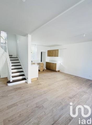 Maison 5 pièces de 100 m² à Saintes (17100)