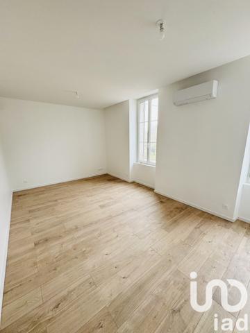 Maison 5 pièces de 100 m² à Saintes (17100)