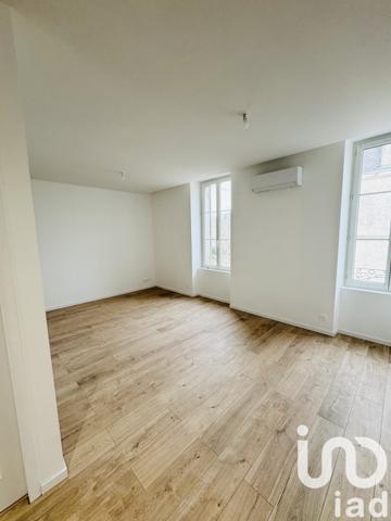 Maison 5 pièces de 100 m² à Saintes (17100)