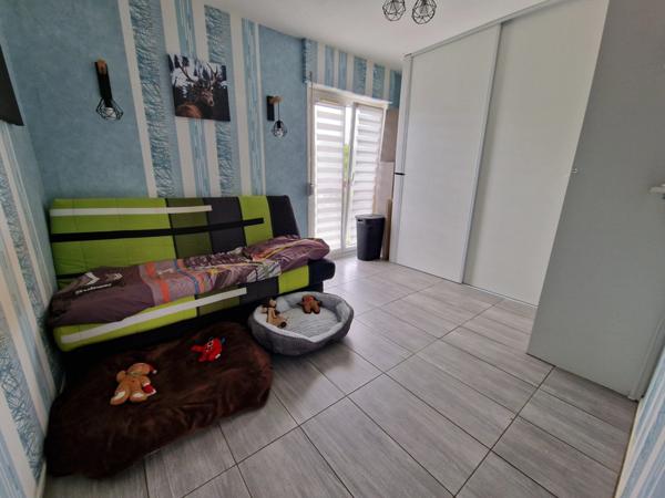 Maison à vendre 5 pièces proche CONTREXEVILLE (88) avec VERANDA, GARAGE et TERRAIN clos