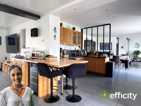 Maison
         6 pièces
        - 164 m² Exclusivité 395 000 € *
