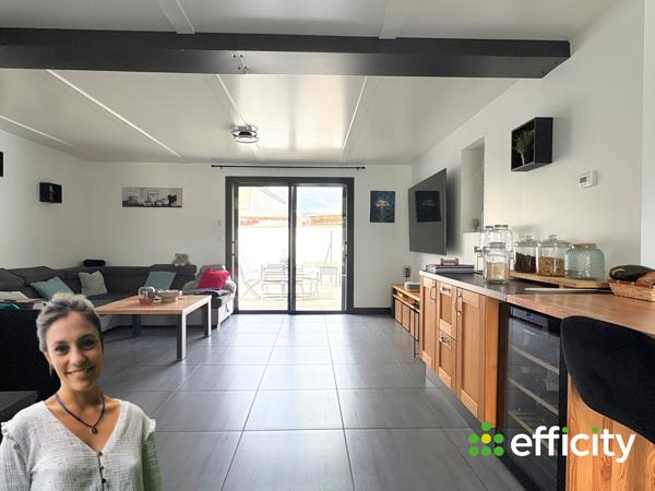 Maison
         6 pièces
        - 164 m² Exclusivité 395 000 € *