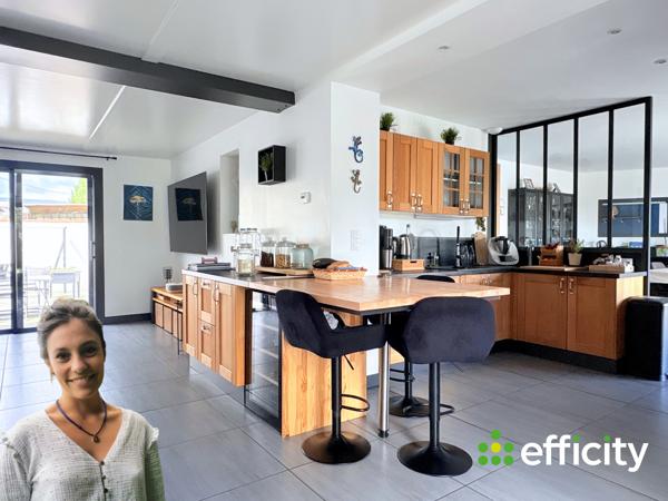 Maison
         6 pièces
        - 164 m² Exclusivité 395 000 € *