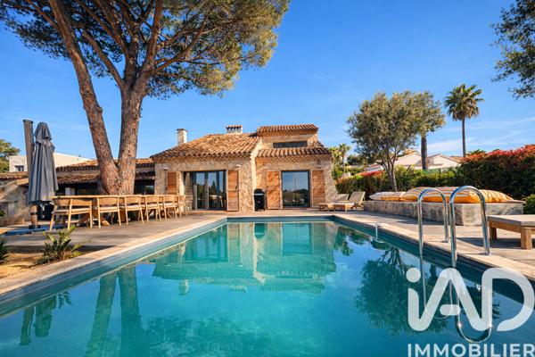 Maison à vendre 7 pièces 207 m² Les-Issambres