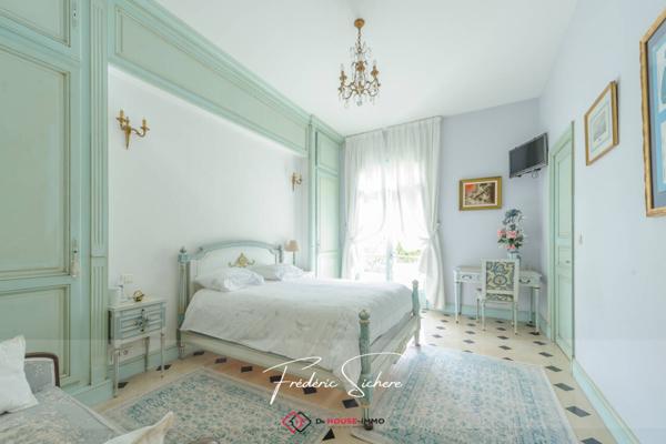 Maison à vendre 7 pièces de 221 m²