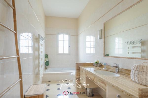 Maison à vendre 7 pièces de 221 m²