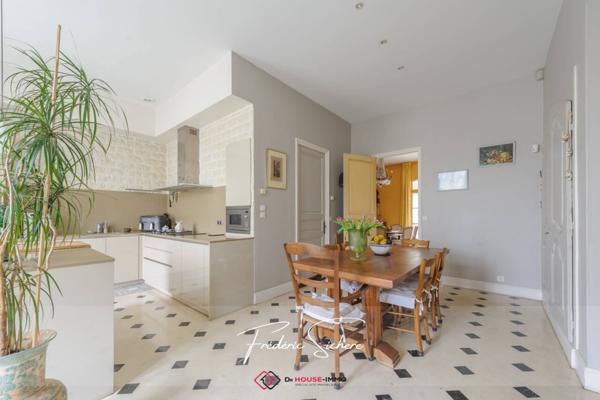 Maison à vendre 7 pièces de 221 m²
