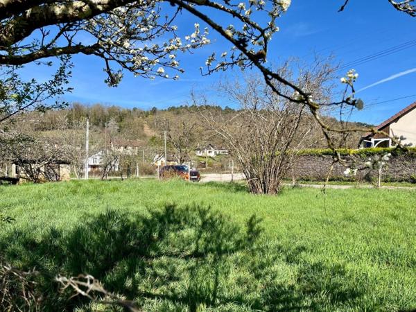 Terrain à vendre à Port-Lesney – 926 m² – 38 000 €