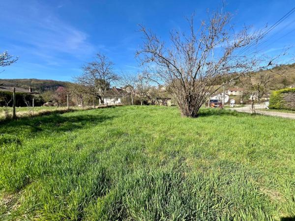 Terrain à vendre à Port-Lesney – 926 m² – 38 000 €