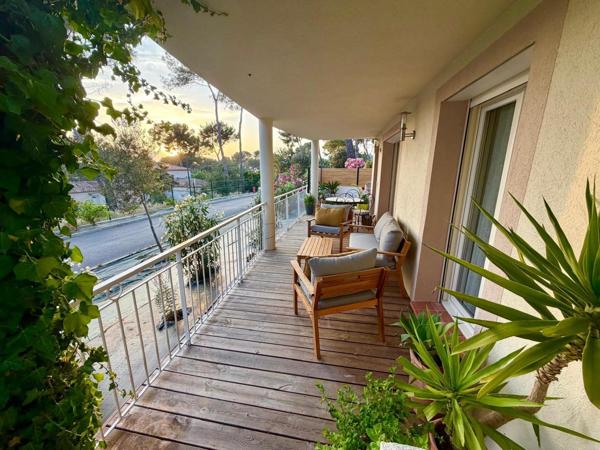 T2 BIS EN REZ-DE-JARDIN