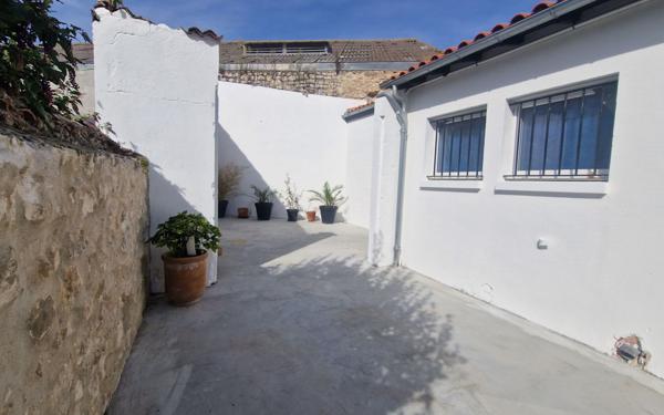 Maison à vendre    6 pièces •  La Rochelle