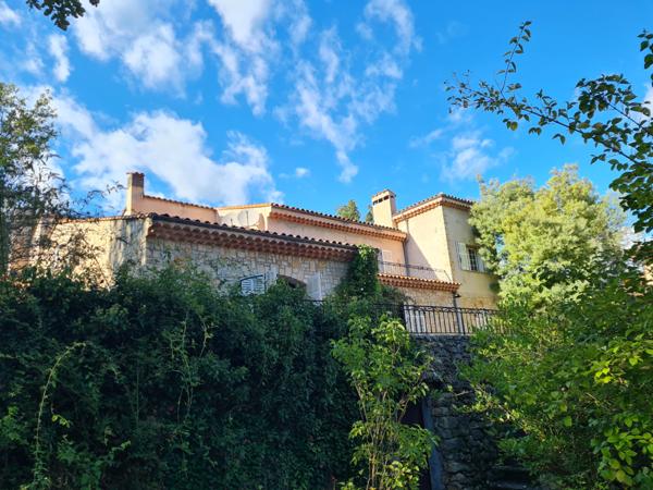 APPARTEMENT DE TYPE 4 PIECES