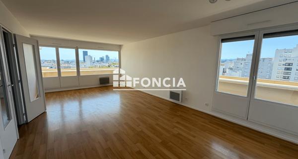 Location Appartement 4 pièces 96.78 m² - Villeurbanne 69100