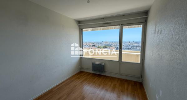 Location Appartement 4 pièces 96.78 m² - Villeurbanne 69100