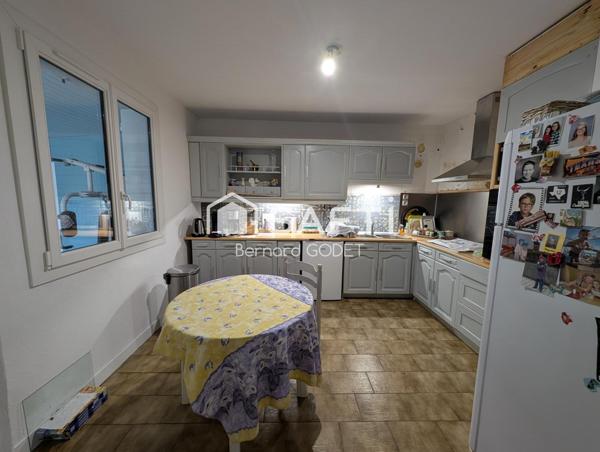 maison 85M² à la campagne avec garage.