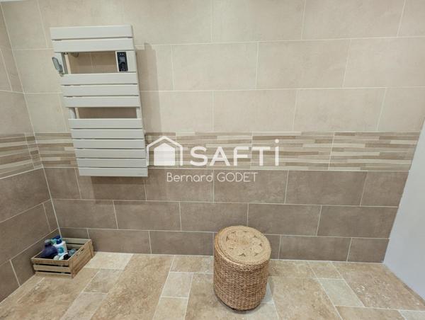 maison 85M² à la campagne avec garage.