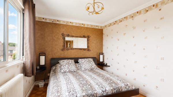 Appartement
         3 pièces
        - 96 m² 289 000 € *