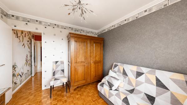 Appartement
         3 pièces
        - 96 m² 289 000 € *