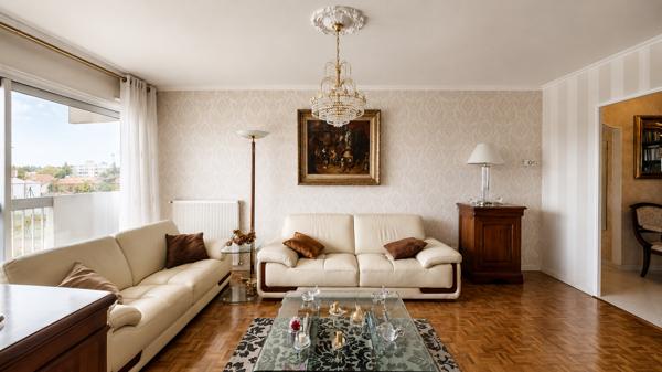 Appartement
         3 pièces
        - 96 m² 289 000 € *