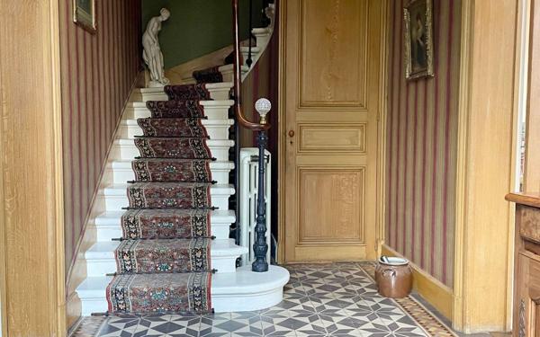 Maison à vendre    8 pièces •  Niort