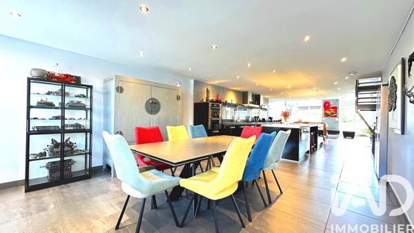 Maison à vendre 11 pièces 184 m² Lorette