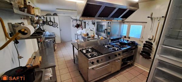 PROPRIETE D'EXCEPTION AU PIED DES PYRENEES BEARNAISES