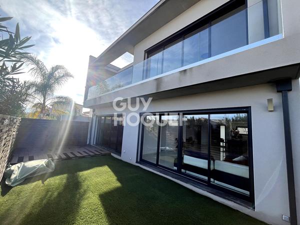 Villa moderne dans secteur résidentiel