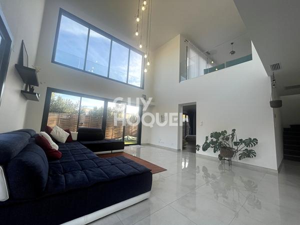 Villa moderne dans secteur résidentiel