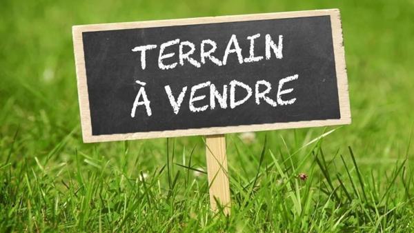 Dpt Maine et Loire (49), à vendre BAUGE terrain