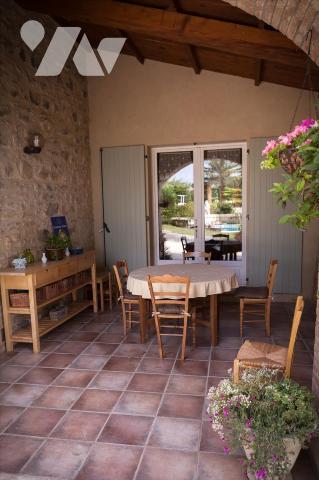 SAVASSE  Maison en pierres 311 m2, jardin et piscine