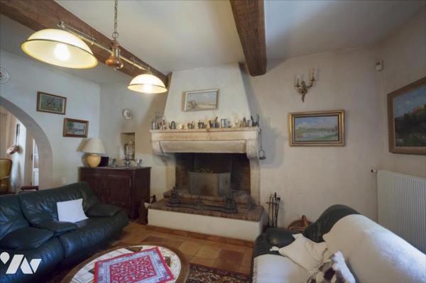 SAVASSE  Maison en pierres 311 m2, jardin et piscine