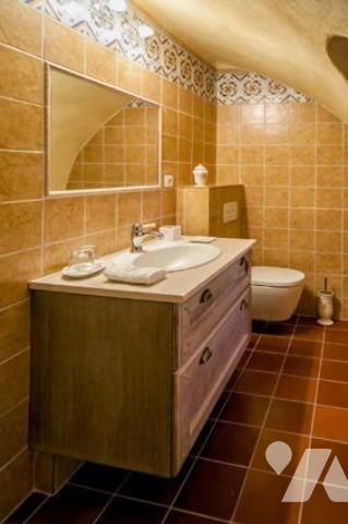 SAVASSE  Maison en pierres 311 m2, jardin et piscine