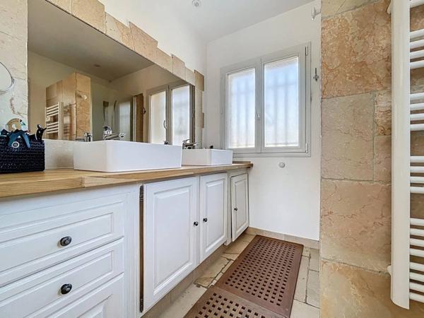 Magnifique Villa avec annexes et piscine