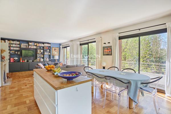 A vendre- Appartement  familial- Vaucresson- 5 pièce(s) 135.47 m2-4 chambres- grand balcon