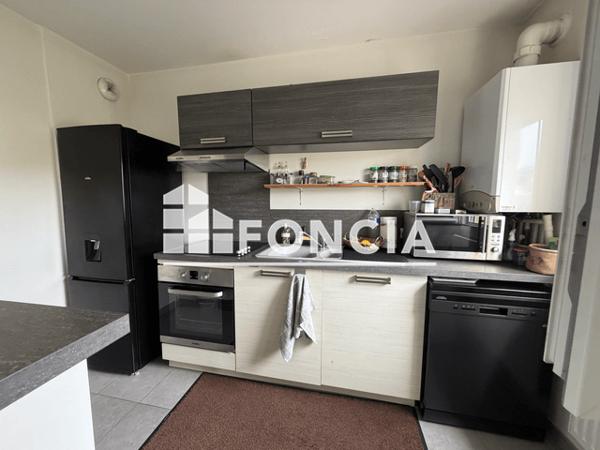 Location Appartement 2 pièces 49.21 m² - 2 PLACE KARINE RUBY Evreux 27000