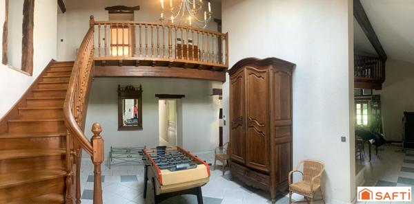MAISON DE FAMILLE AVEC PARC, PISCINE ET DÉPENDANCES