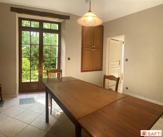 MAISON DE FAMILLE AVEC PARC, PISCINE ET DÉPENDANCES