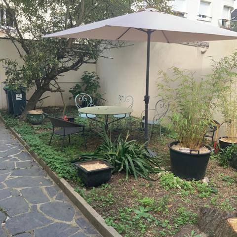 A PROXIMITE DU PORT DE PLAISANCE ET DU CENTRE VILLE