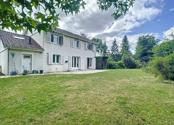 Maison à vendre    6 pièces • 171,29 m2 Voisins-le-Bretonneux