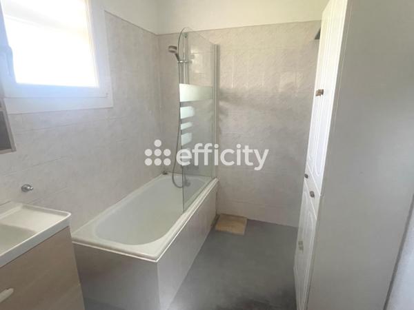 Maison
         5 pièces
        - 87 m² 411 000 € *