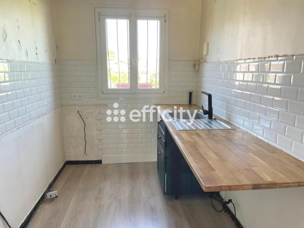 Maison
         5 pièces
        - 87 m² 411 000 € *