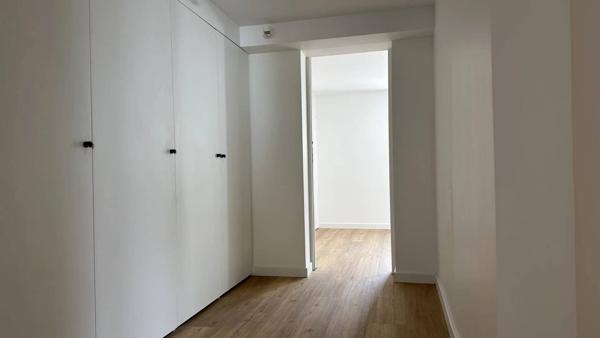 Maison atypique avec son jardin secret au cœur de Lafond