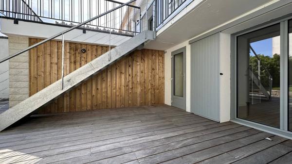 Maison atypique avec son jardin secret au cœur de Lafond