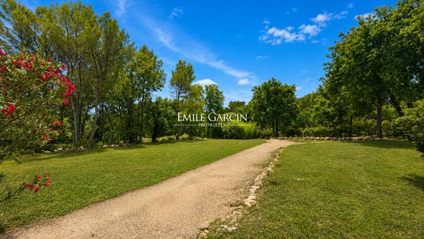 A vendre Côte d'Azur, Mougins, Superbe terrain plat, plein sud, calme, avec permis de construire